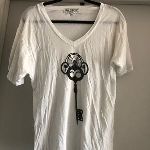Wildfox Tops - WildFox Secret Key Graphic V-neck shirt Wildfox Tops - WildFox Secret Key Graphic V-neck shirt